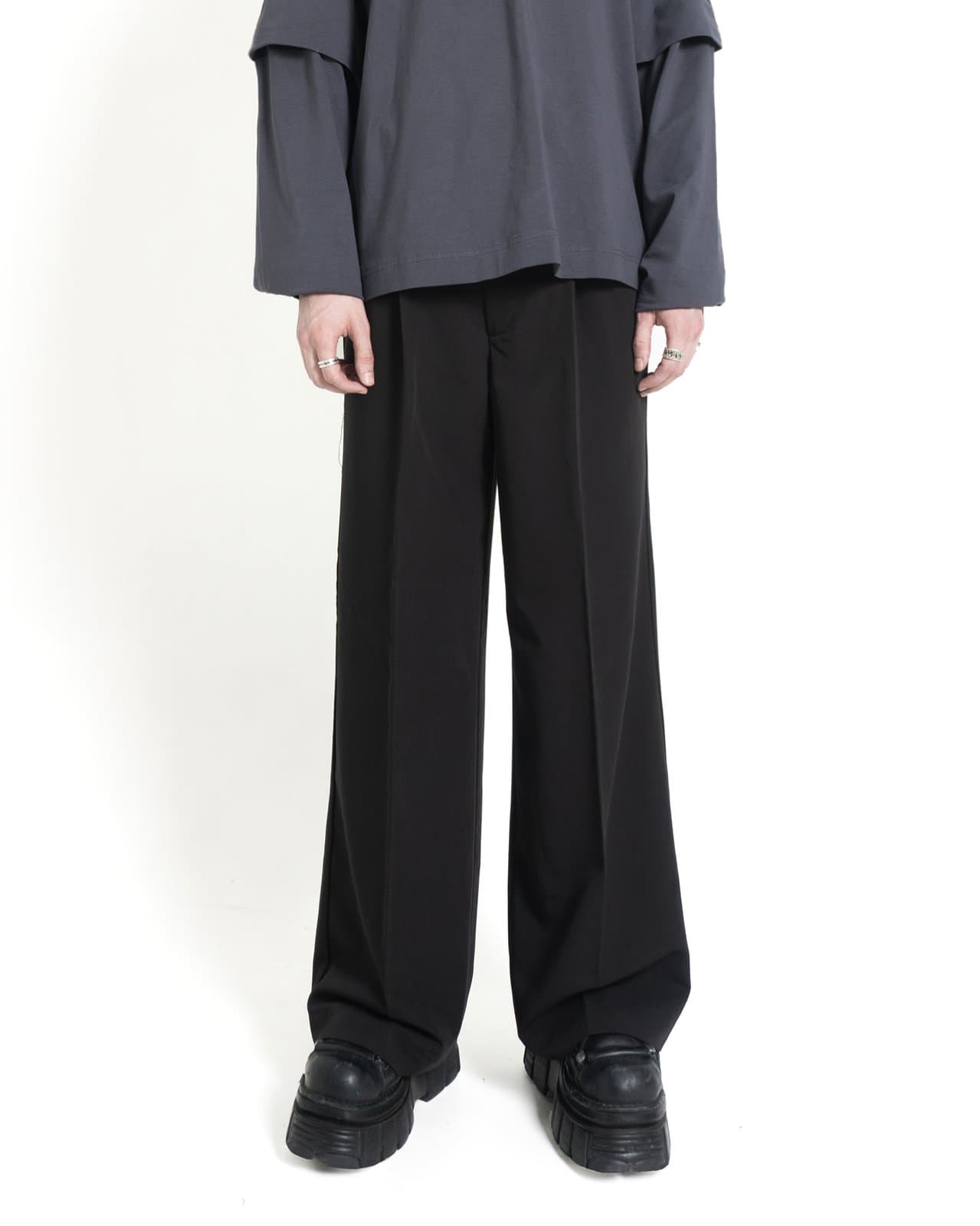 Loose fit pants alternate product view made in Ukraine